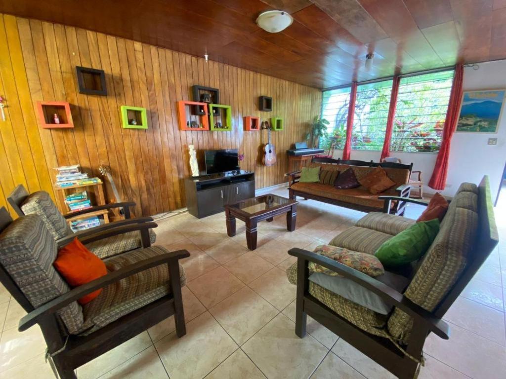 Pensión Hostal Cumbres De El Salvador